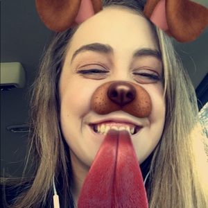 Meet your Posher, Adrienne